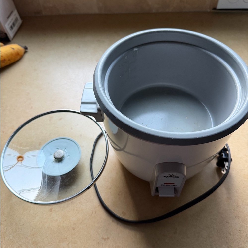 Zojirushi White Rice Cooker/Steamer - Picture 5 of 10
